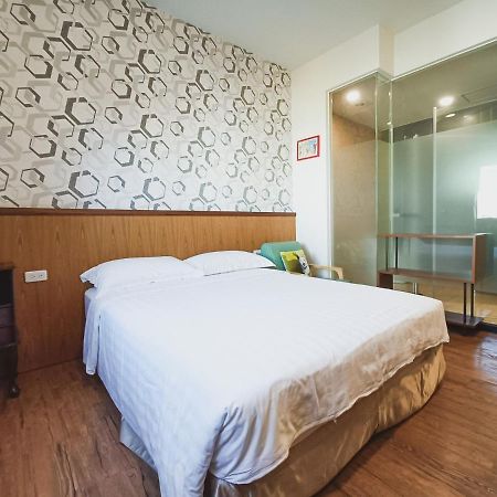 Park 66 Apartment Tainan Exterior photo