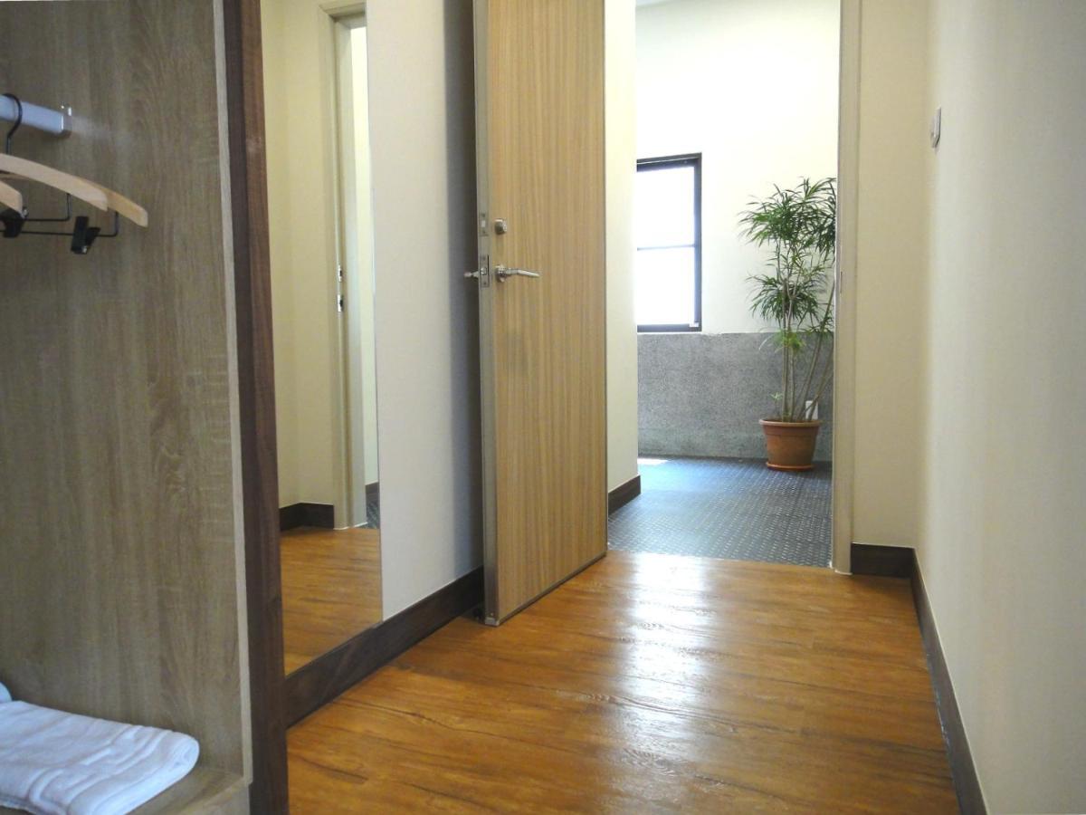 Park 66 Apartment Tainan Exterior photo