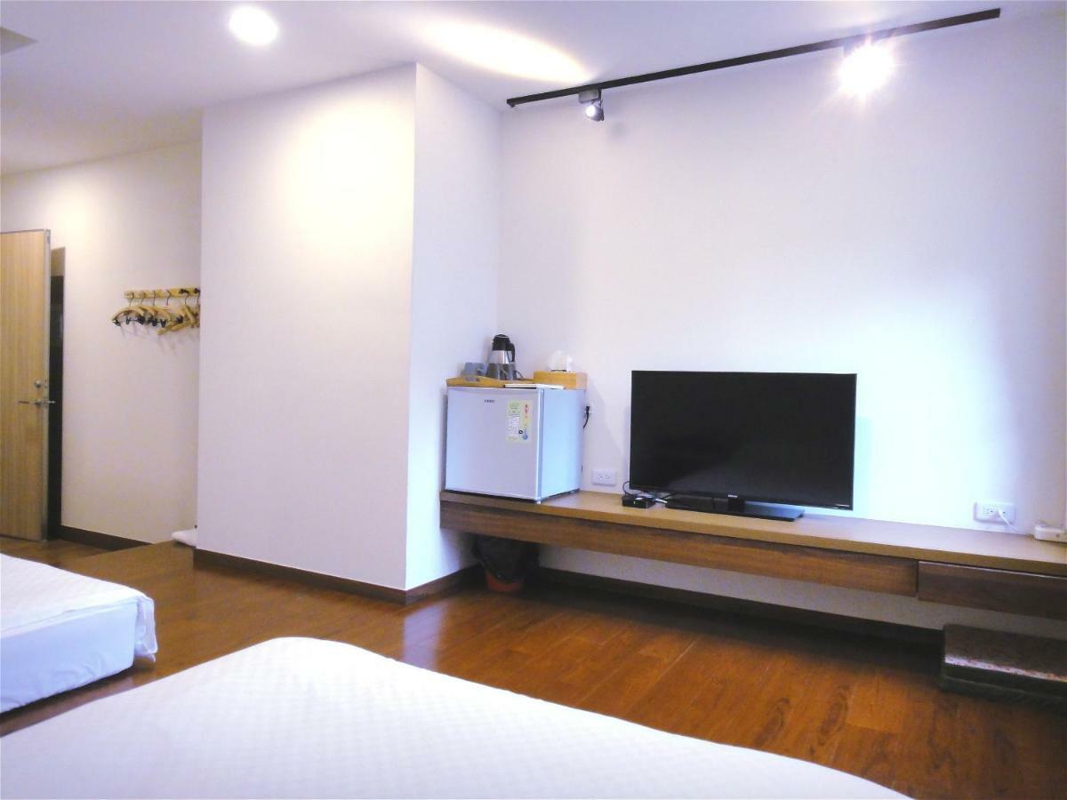 Park 66 Apartment Tainan Exterior photo